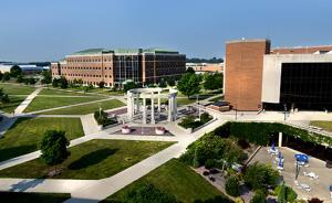 美大學雇員強奸中國女留學生被判刑6年半，女生害怕重返校園