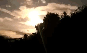 隕石墜落香格里拉：獨(dú)家近距離畫面曝光