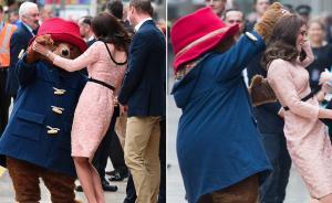 即興發(fā)揮，凱特王妃車站與帕丁頓熊共舞