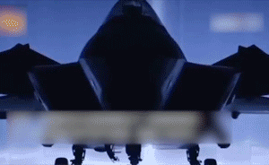 歼-20再次亮相，外形炫酷堪比科幻大片