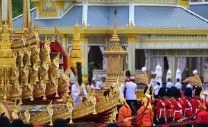 泰國先王普密蓬遺體今晚火化，數(shù)十萬民眾做最后告別