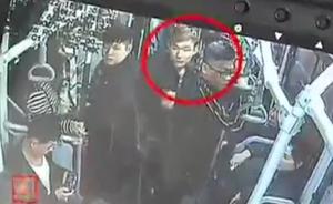 乘客被窃司机怒吼，小偷慌忙开应急阀门