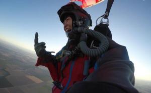 从万米高空往下跳，这个东北姑娘厉害了