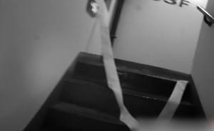 上海一男子夜闯居民楼开消防栓“演习”