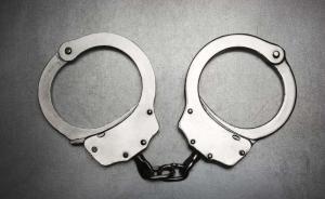 杭州一男子獨自陪護兒子住院期間行竊，警方待孩子出院后抓捕