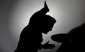 河南男子赴湖北與女友商談結(jié)婚事宜，未獲答復(fù)持刀殺姐妹二人