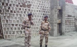 印媒：中印邊境人員在乃堆拉山口互換糖果