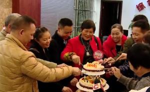 18微信好友合买彩票中千万，露脸领奖