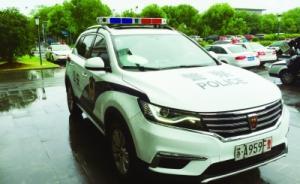 南京“鹰眼战车”：几分钟可拍百起违停