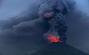 外媒：火山灰改變方向，印尼將在今日重新開放巴厘島機(jī)場