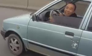 男子驾车报复挑衅交警，被两次逼停擒获