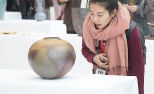 傳統(tǒng)的柴燒技藝如何運(yùn)用到現(xiàn)代創(chuàng)作中，又如何來(lái)創(chuàng)意