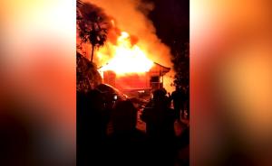 实拍桂林“北壮第一寨”突发大火