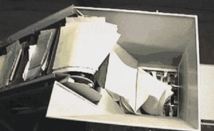 中國首艘國產(chǎn)航母離港開始海試？專家：謠傳！