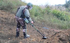 排雷①｜探訪中越邊境地雷村：村民雷區(qū)“刨食”有人被炸三次