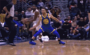 庫里腳踝扭傷缺陣兩周！但就是這腳踝頑疾，成就了變態(tài)三分