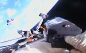 全球首颗3D打印纳米卫星部署，宇航员从空间站出舱手动释放