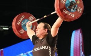 變性選手奪舉重世錦賽銀牌：男可以變女，但體格肌肉都在啊