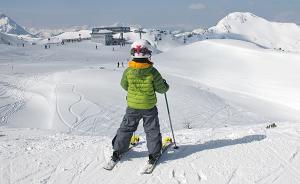 青少年体育培训热观察：体育课外班“叫板”奥数能走多远？