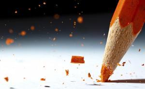 暖闻｜贵州遵义十岁男童眼睛刺入铅笔，交警开道赢得抢救时间