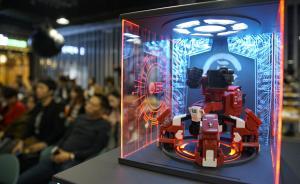 一群年輕人的桌面機(jī)器人：可格斗能組隊(duì)