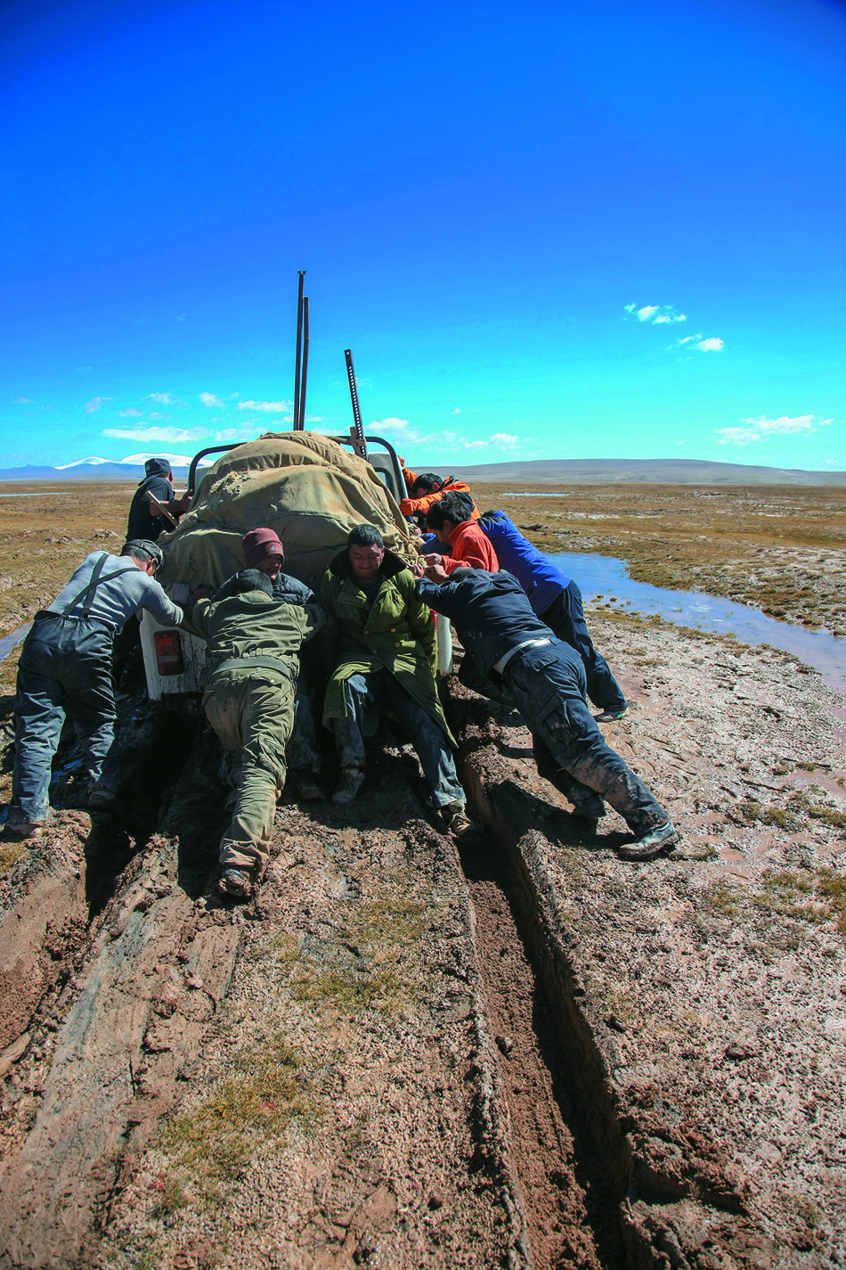 9-1、一般是车拉人，有时候就变成了人推车