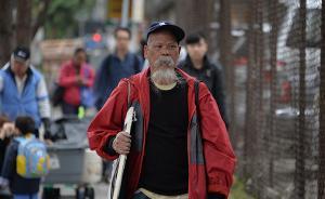 香港反对派团体成员古思尧侮辱国旗受审，当庭不认罪