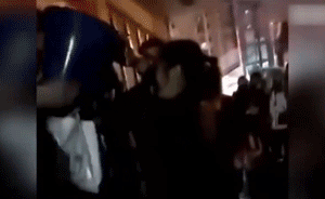 業績差銷售員互澆冷水，參與者稱自愿