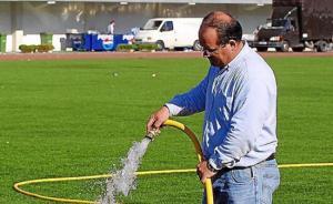 草皮一小步，職業(yè)一大步！中超買來了足壇“草皮養(yǎng)護(hù)大師”
