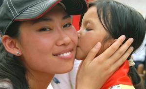 网络媒体走转改｜最美志愿者王萌萌：为了孩子沪滇穿梭十余年