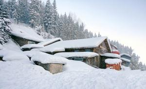 曝光雪鄉(xiāng)游強售套票事件者疑遭報復：連日收到威脅電話與短信