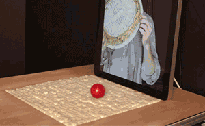 英科学家“隔空移物”获进展：用声波让直径２厘米的小球悬浮