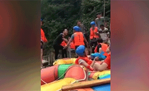 游客称漂流时员工要求拍照，未理遭殴打