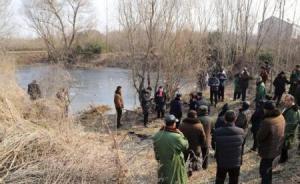 两名儿童失足掉入冰窟窿，65岁老人奋力救起后自己不幸溺亡