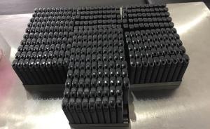 男子一口氣買350個(gè)打火機(jī)想回老家送人，在火車站被查