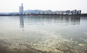 橘子洲現(xiàn)百米長黃色泡沫，多部門調(diào)查