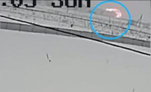 俄罗斯客机坠毁瞬间曝光：疑似起火爆炸