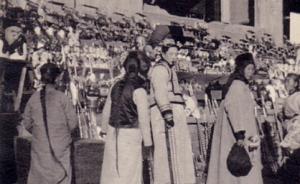 老北京庙会：街区公共活动的中心