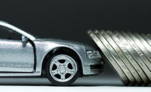 馬上評｜取消“機動車?yán)壥侥隀z”，到底難在何處？