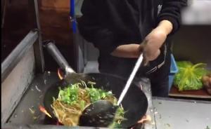 河南一男子患小兒麻痹雙手殘疾，每天賣12小時炒面自力更生