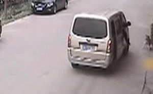 偷狗賊遇攔截，駕摩托車撞傷輔警