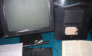 國際思想周報｜霍金逝世；蒂姆·伯納斯-李談網(wǎng)絡安全