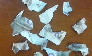 安徽女子當(dāng)民警面撕爛20元紙幣自認(rèn)為不犯法，被罰一千元