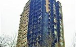 沈陽一小區(qū)大火從1層燒到18層無傷亡，63戶居民咋逃生的