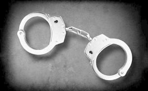河南兩名警察在抓捕嫌犯中被擊傷，嫌犯一人自殺兩人逃脫