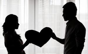 海口男子离婚时争到儿子抚养权，2年后发现非亲生获赔2万