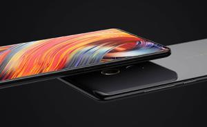 中国手机市场一季度出货量降21%：小米超越苹果排第四