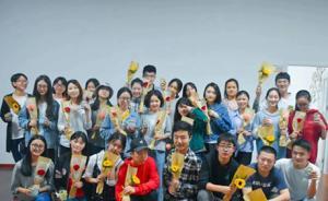 大學(xué)生3天為27人創(chuàng)作400余字姓名藏頭詩(shī)：記錄共同成長(zhǎng)