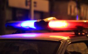 漢中一男子在KTV酒后爭吵打人，搶走私家車撞渣土車身亡