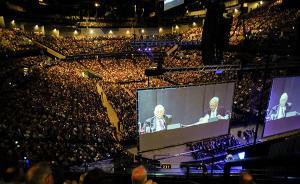 在巴菲特股东大会上学到了什么？听听参会的中国投资者怎么说